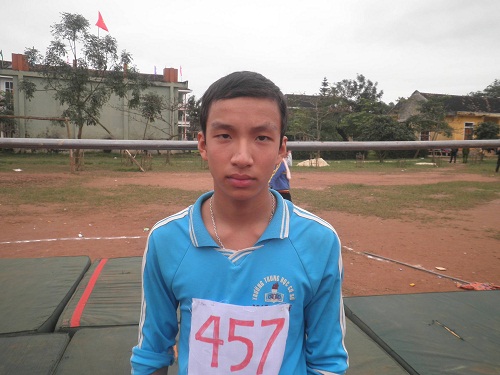Ba nhay cao.jpg